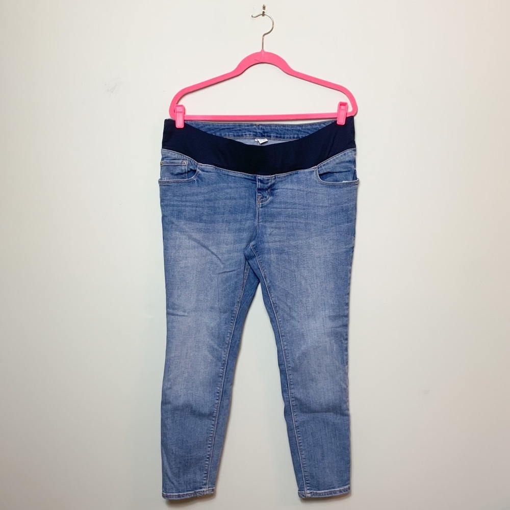 Old Navy Maternity Rock Star Skinny Jeans Short